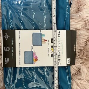 Travel case for toiletries